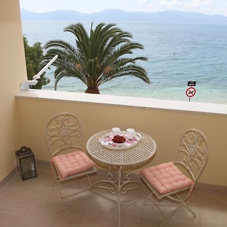 Apartments Mare Gradac  Eksteriør billede