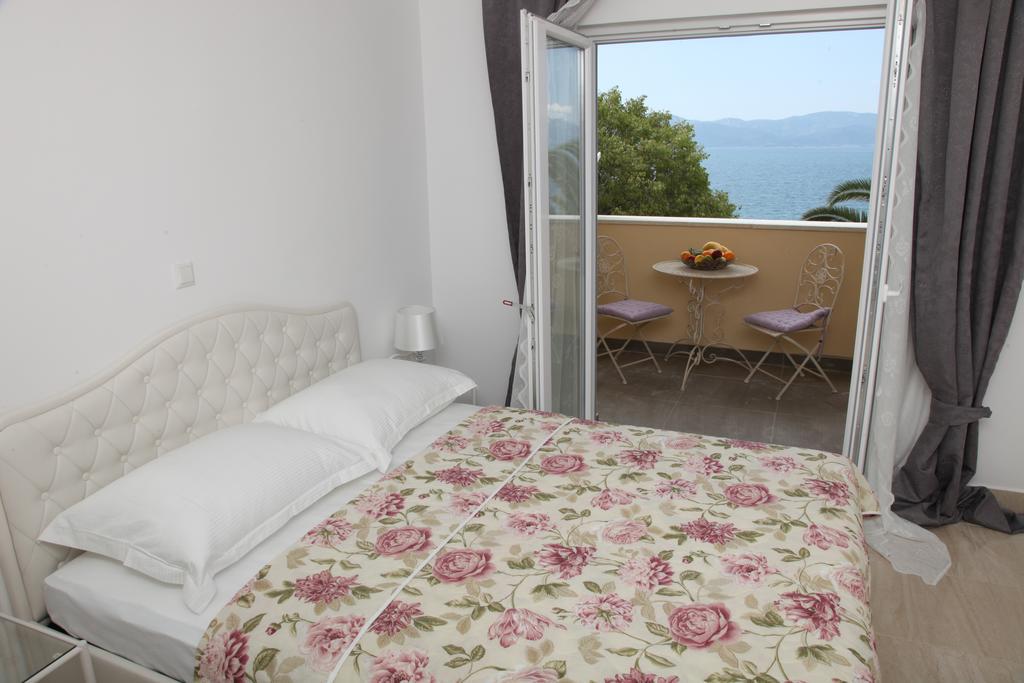 Apartments Mare Gradac  Eksteriør billede