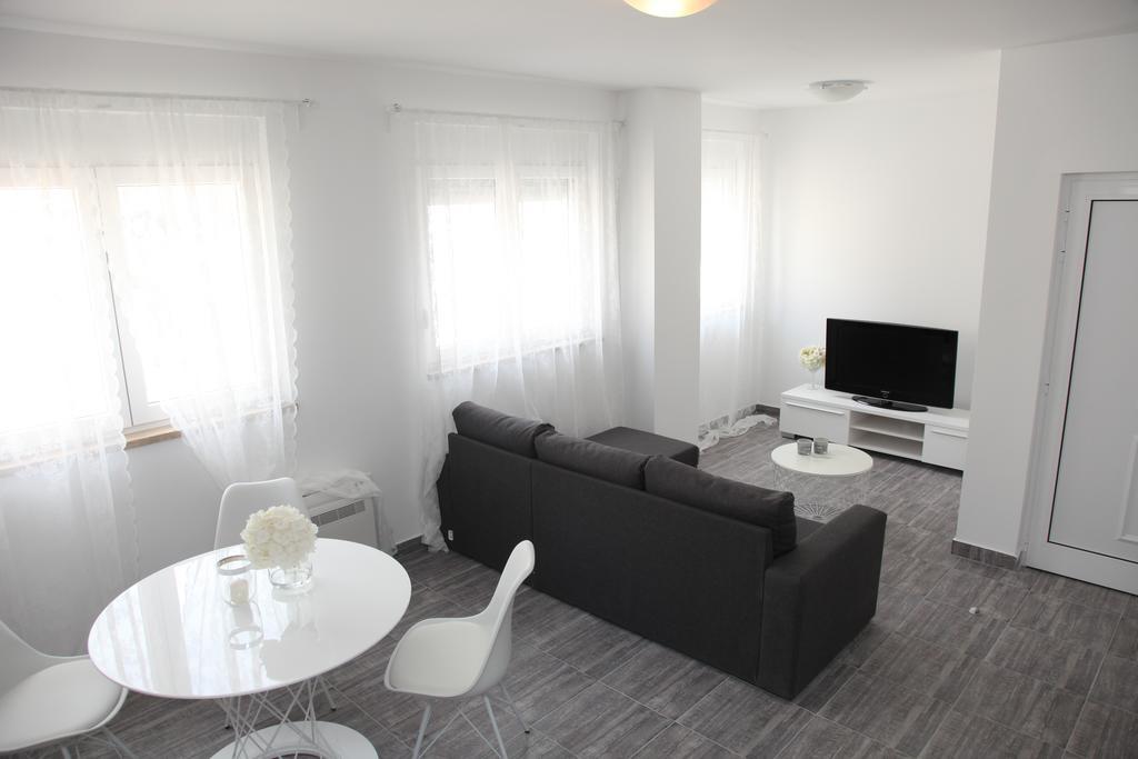 Apartments Mare Gradac  Eksteriør billede