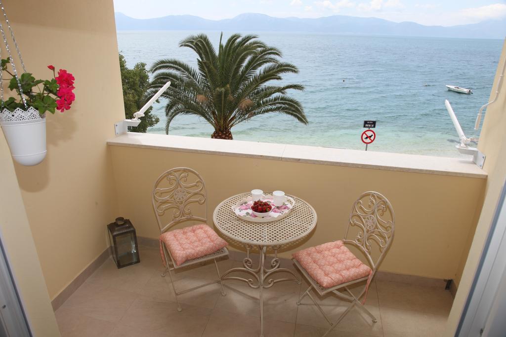 Apartments Mare Gradac  Eksteriør billede