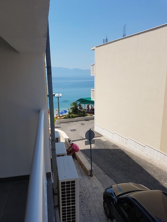 Apartments Mare Gradac  Eksteriør billede